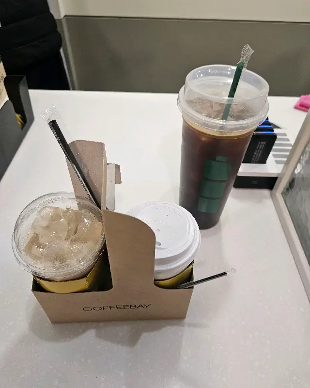 테이크 아웃 컵