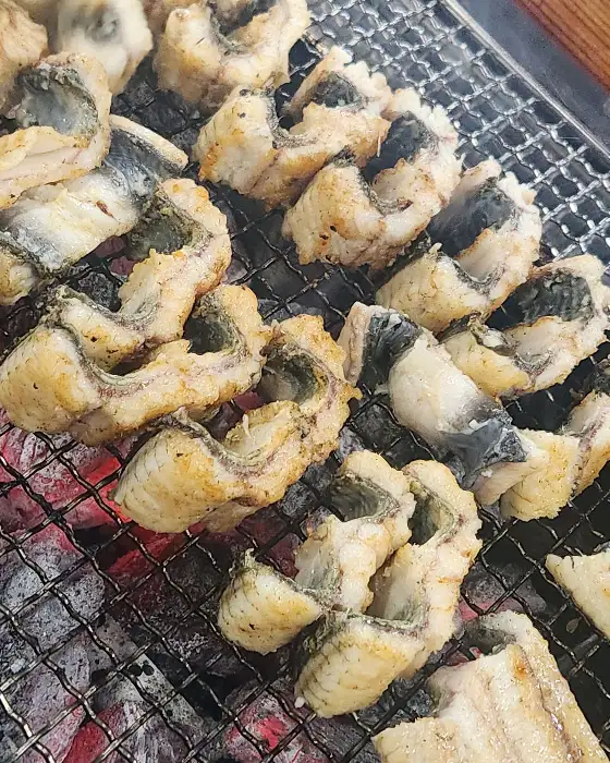 장어구이의 먹음직스러운 모습