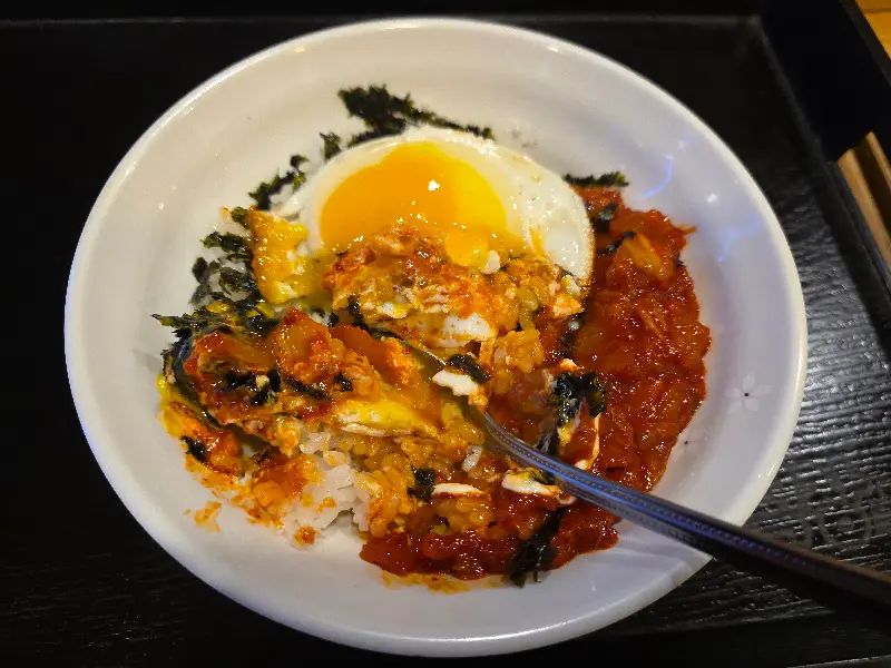 김치볶음밥 컵밥