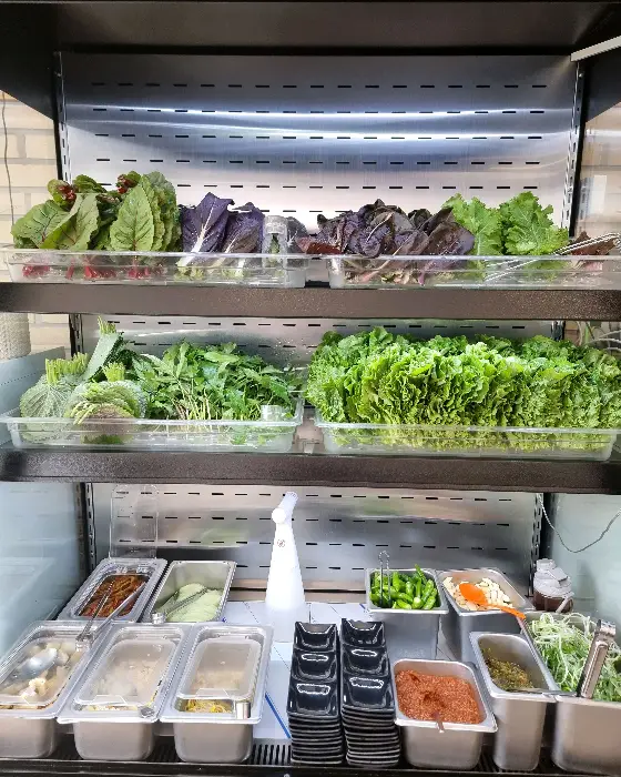 셀프바의 신선한 채소