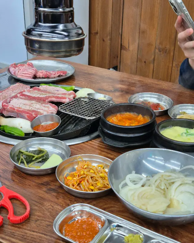 맛있게 구워진 껍데기