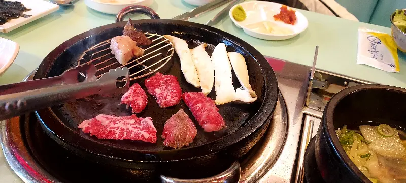 돌판 위 소고기