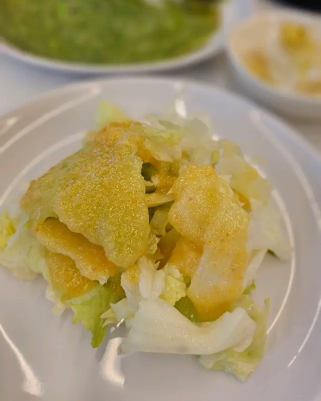 신선한 양상추 샐러드