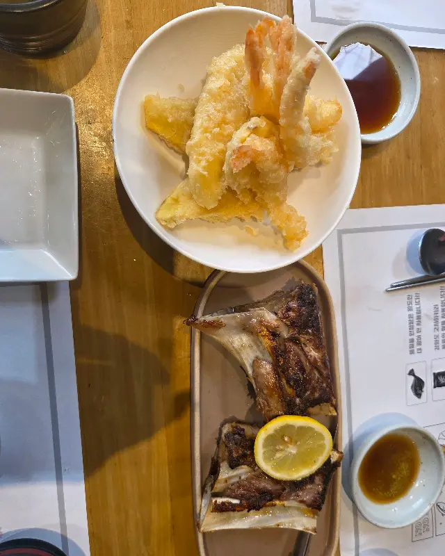 바삭한 튀김과 메로구이