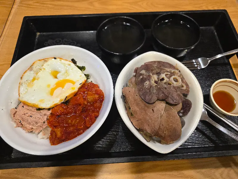 컵밥과 순대의 조화