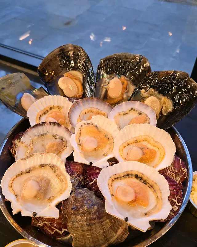 신선한 가리비의 자태