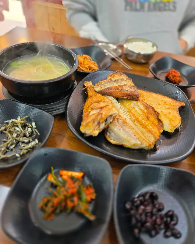 생선구이 한 상 차림