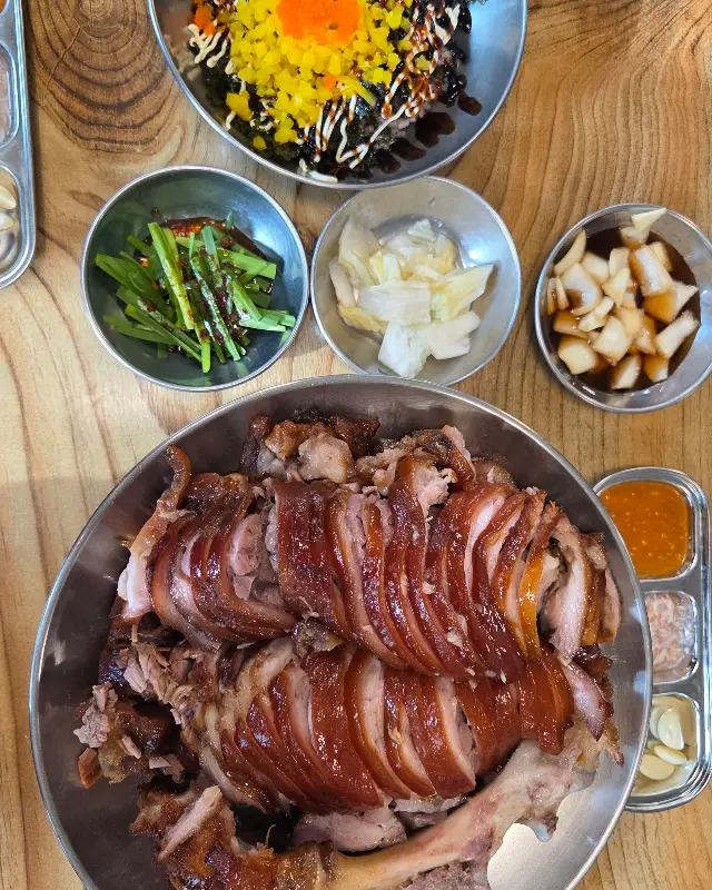 깔끔하고 정갈한 밑반찬