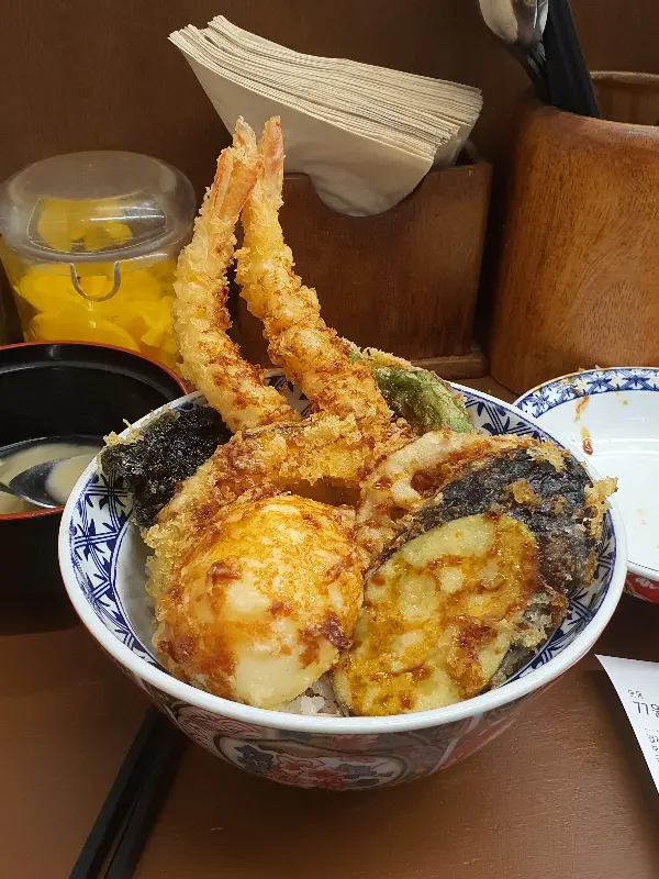 온텐동의 푸짐한 튀김