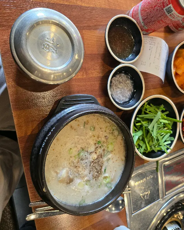 푸짐한 순대국밥 한 상