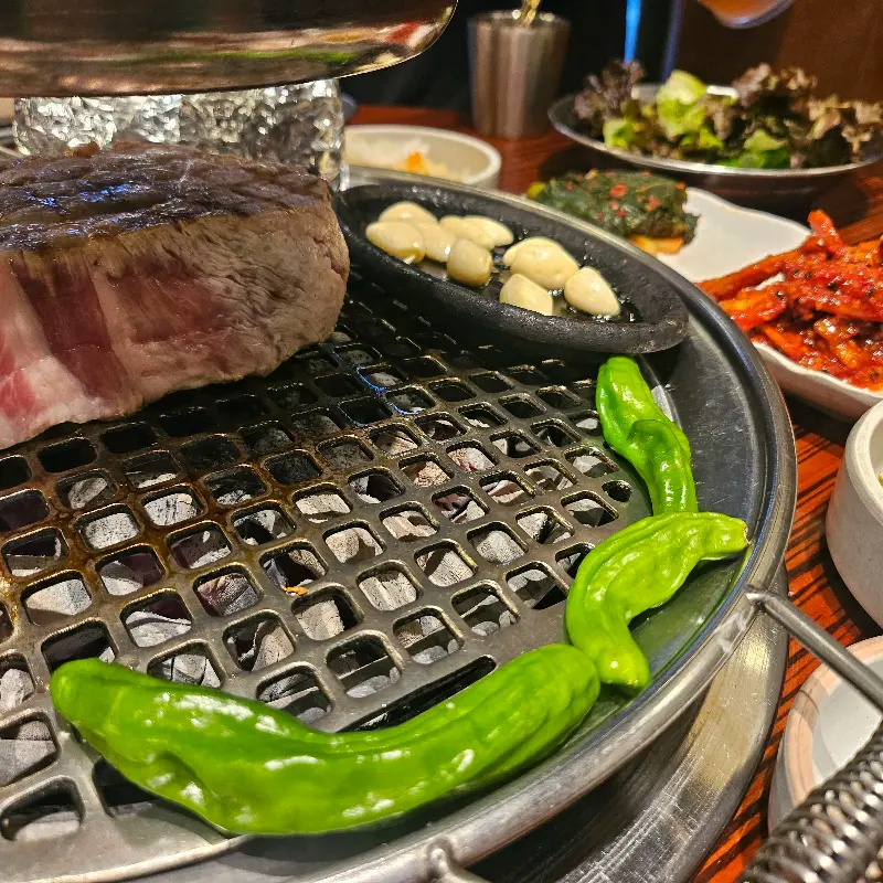 노릇하게 익은 목살