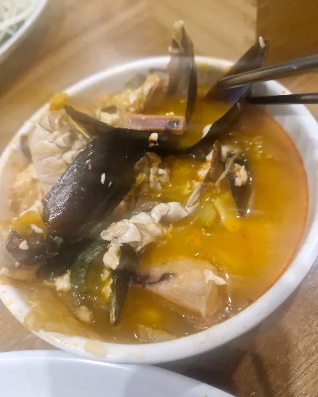 해산물이 듬뿍 들어간 국
