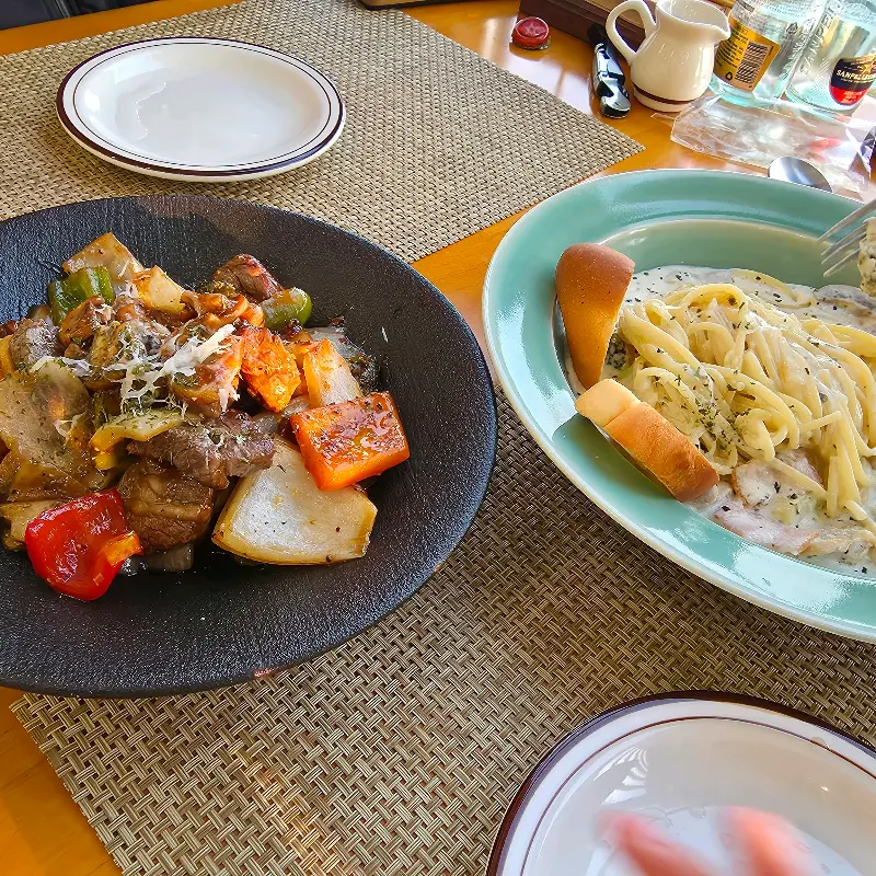 찹스테이크와 파스타