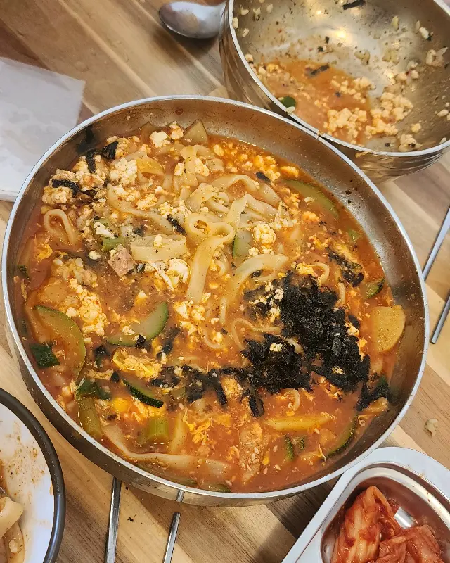 칼국수와 김치