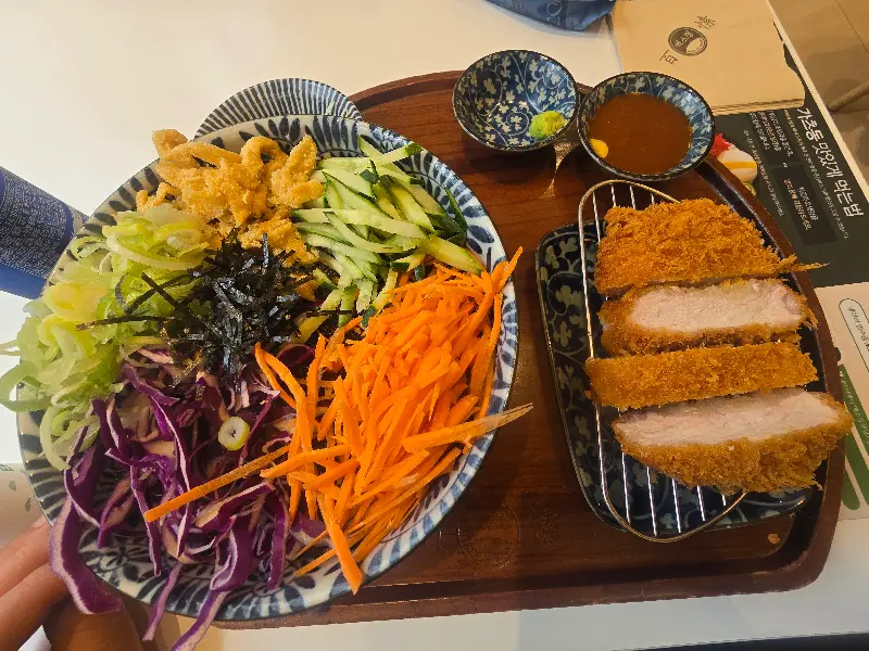 마제소바와 돈카츠