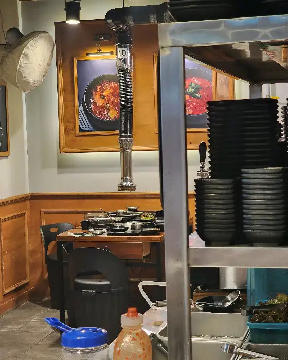 테이블 세팅 모습