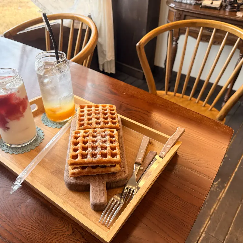 두바이 와플과 음료