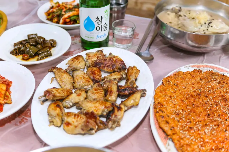 닭날개와 닭불고기