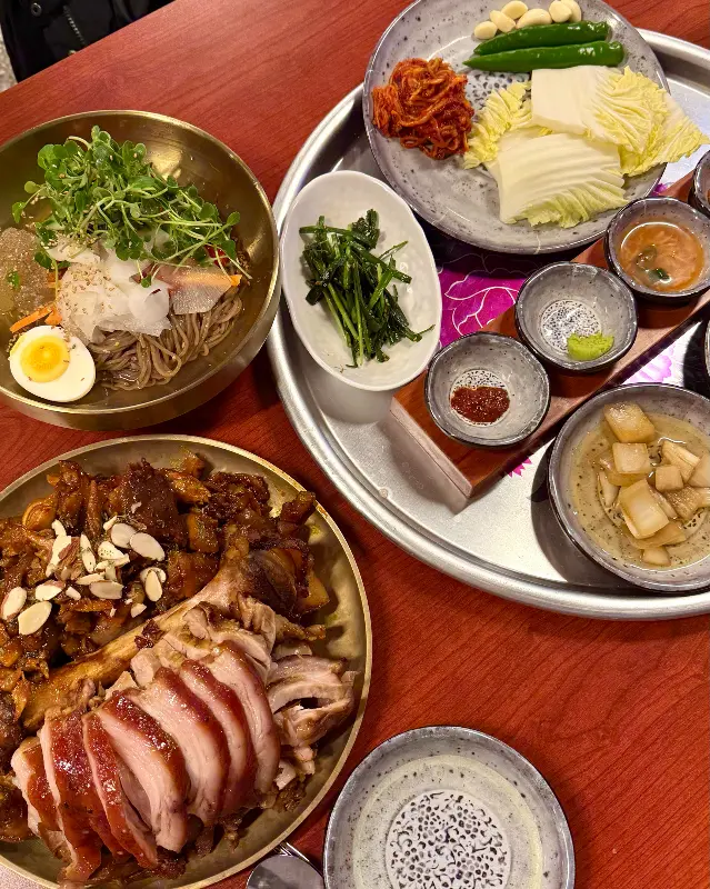 족발 한상 차림