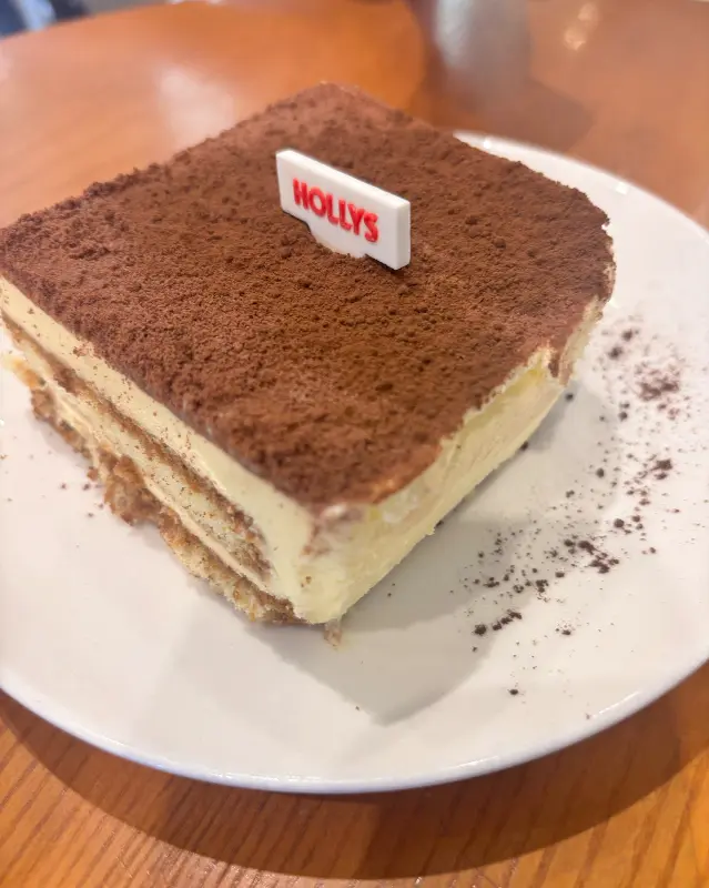 티라미수 케이크