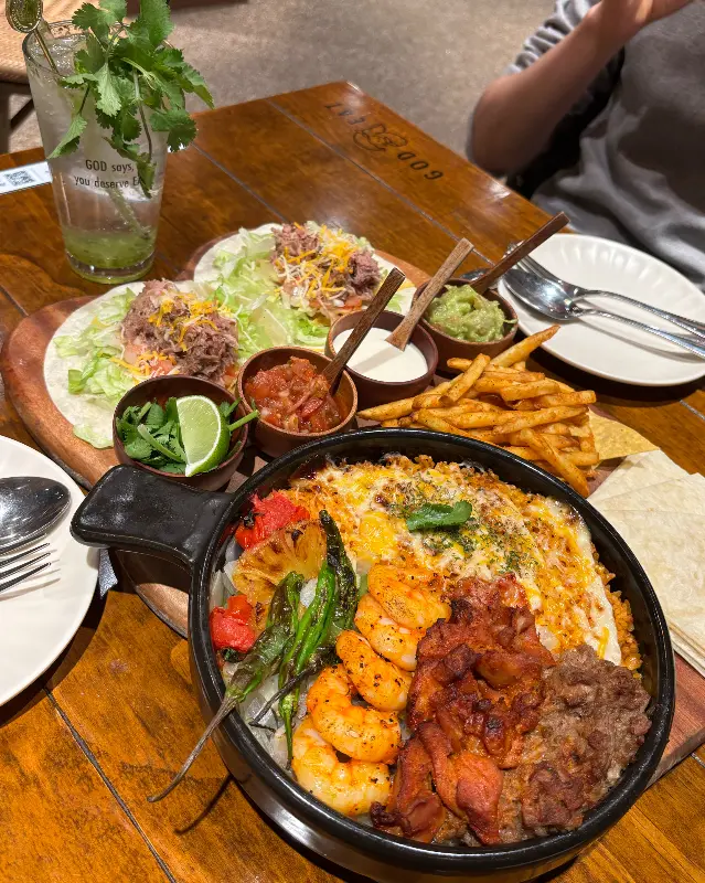 갓잇 서울숲점의 풍성한 메뉴 구성