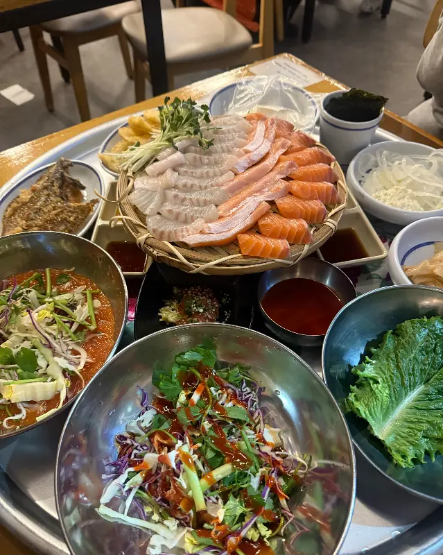 싱싱한 해산물이 가득한 어시장