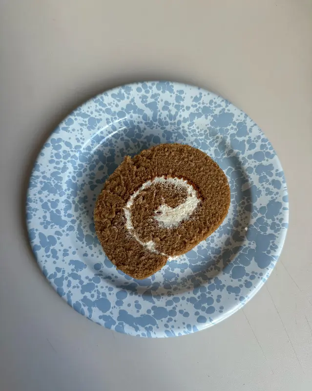 모카 롤케이크 단면