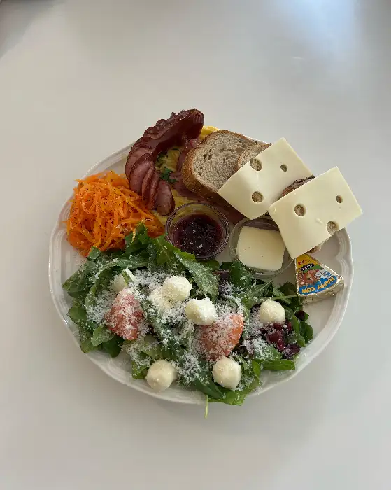 브런치 플레이트 구성