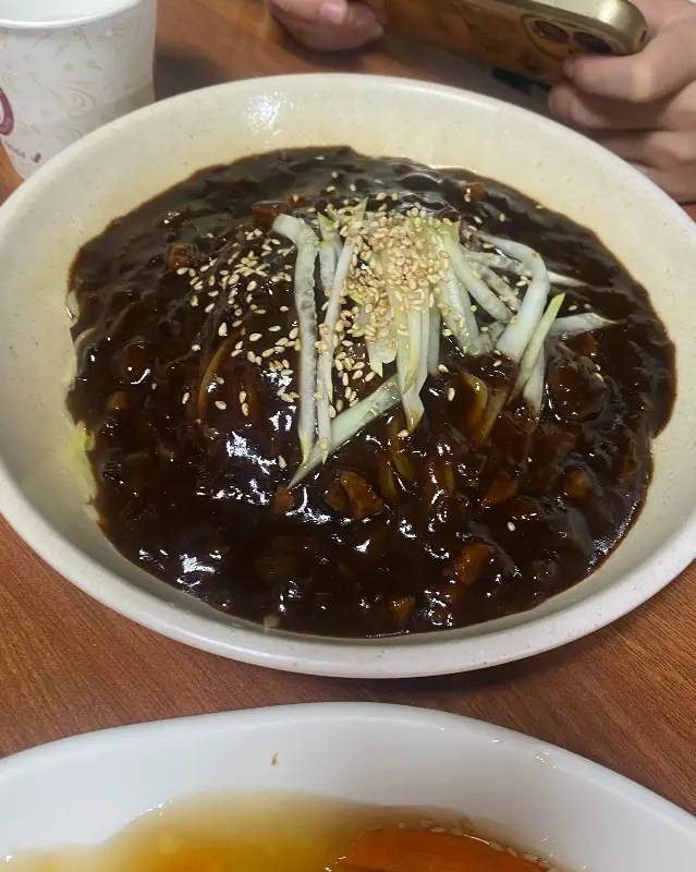 짜장면의 깊은 풍미