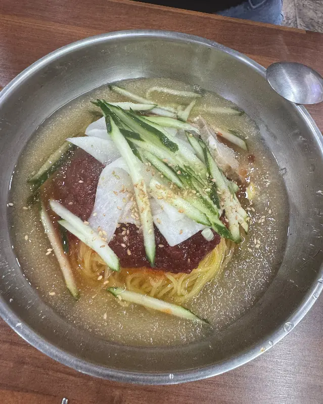 보기만 해도 시원한 물비빔면