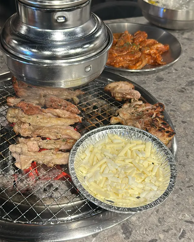 닭갈비와 치즈의 만남