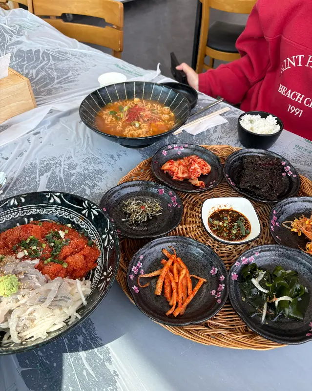 맛과 낭만이 가득한 영덕 해녀물회