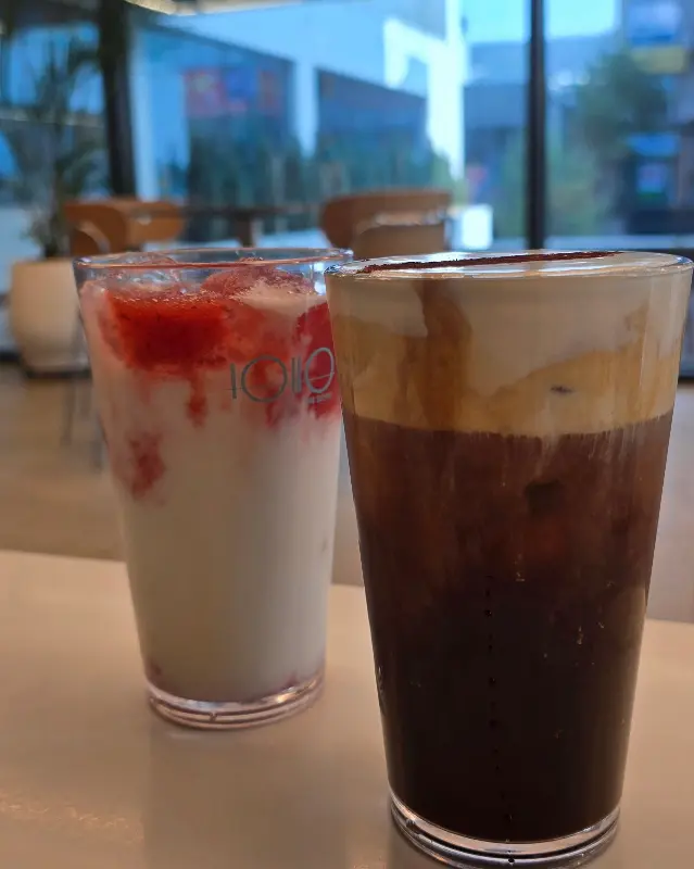 카페 외부 전경