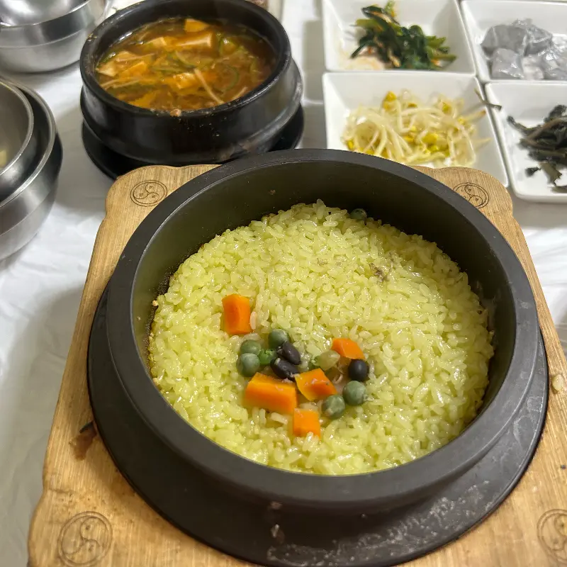 치자돌솥밥