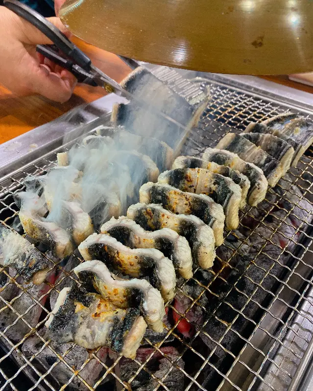 장어 굽는 모습