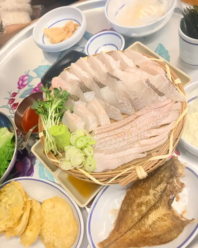 다양한 곁들임 반찬들