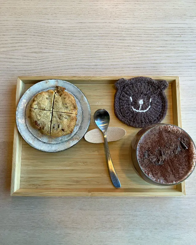 초코 쿠키와 음료