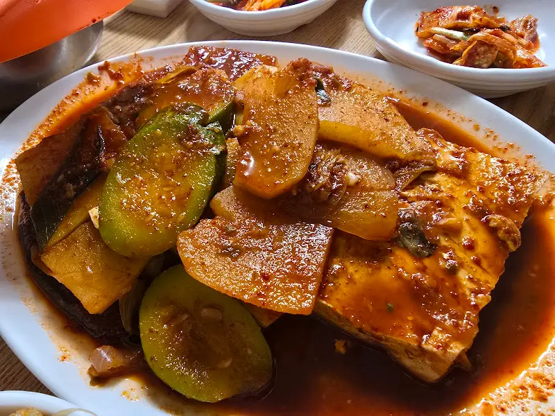 매콤달콤한 양념이 밴 병어찜