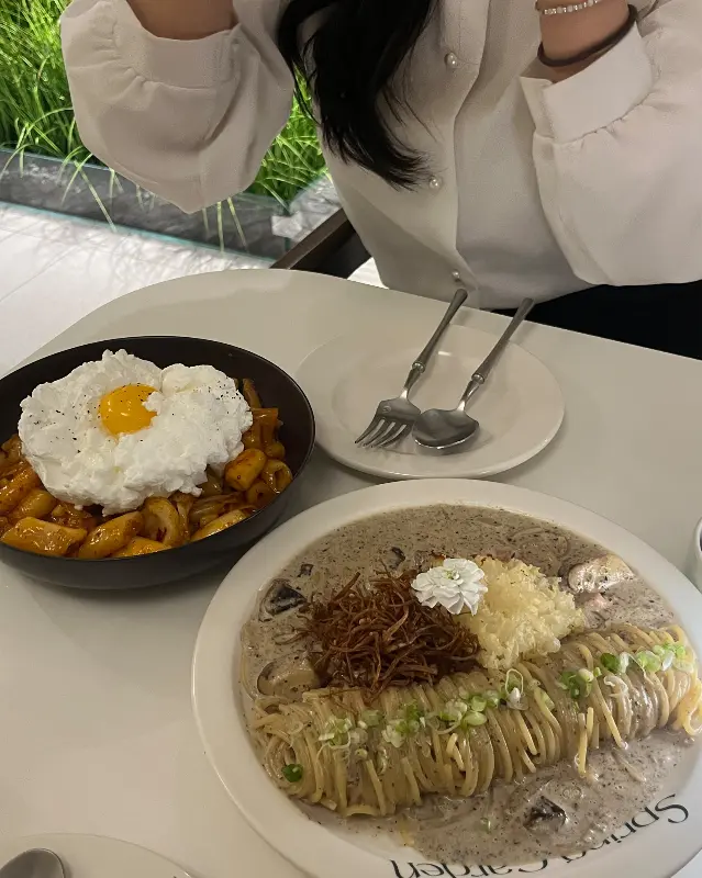 봄의정원 내부 인테리어