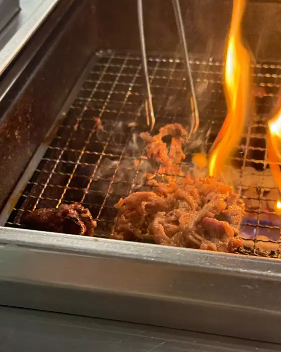 고기 굽는 모습