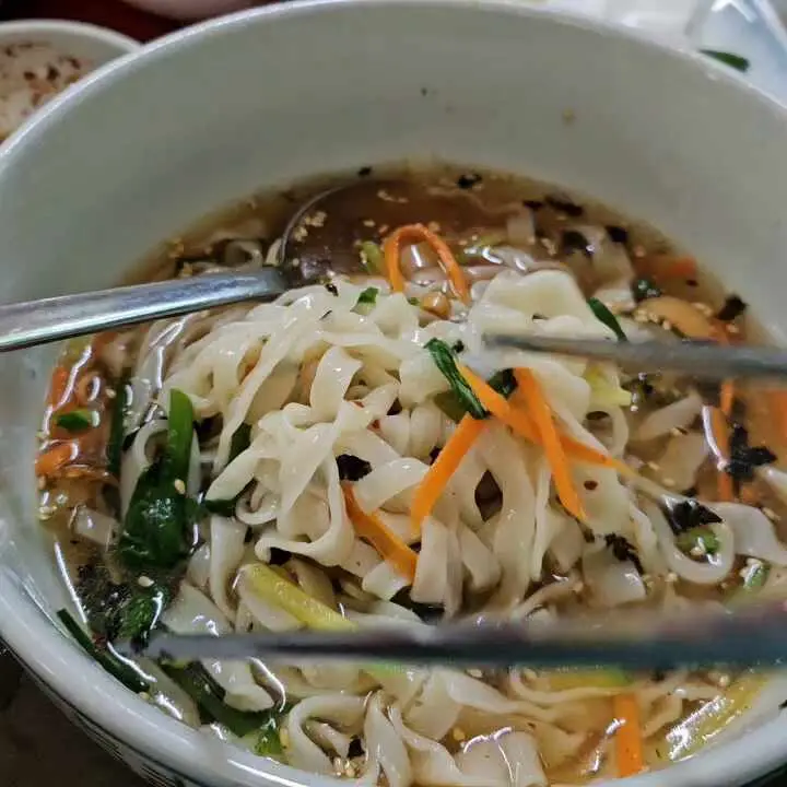 시원한 냉국수의 비주얼