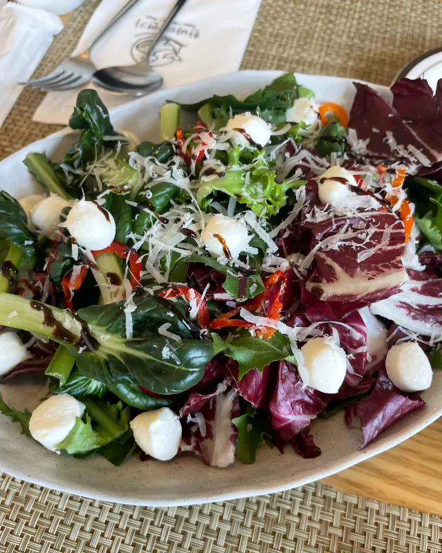 해산물이 듬뿍 들어간 봉골레 파스타