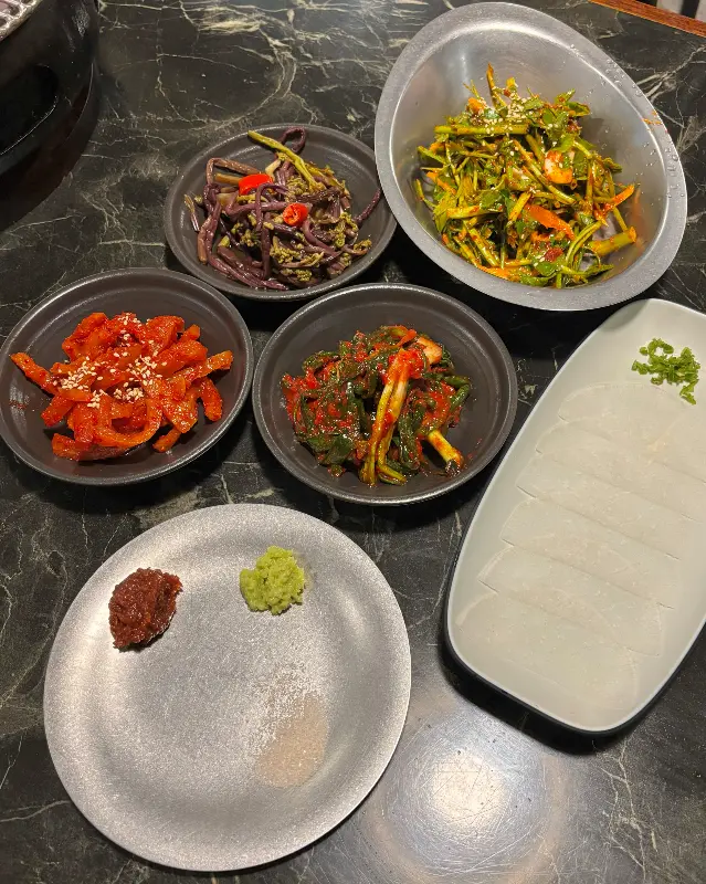 고봉밥과 된장찌개