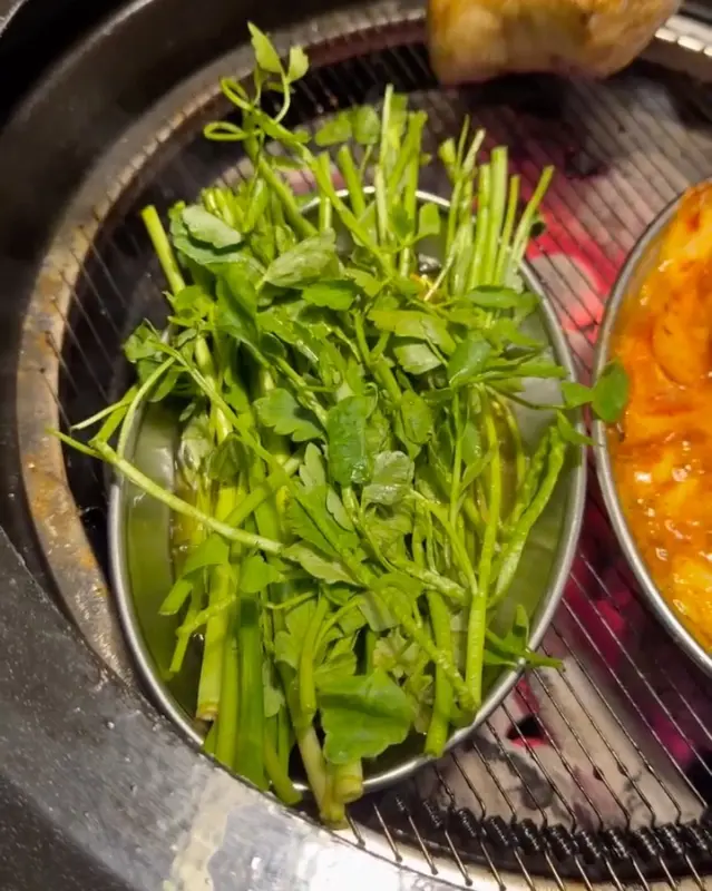 깔끔한 테이블 세팅