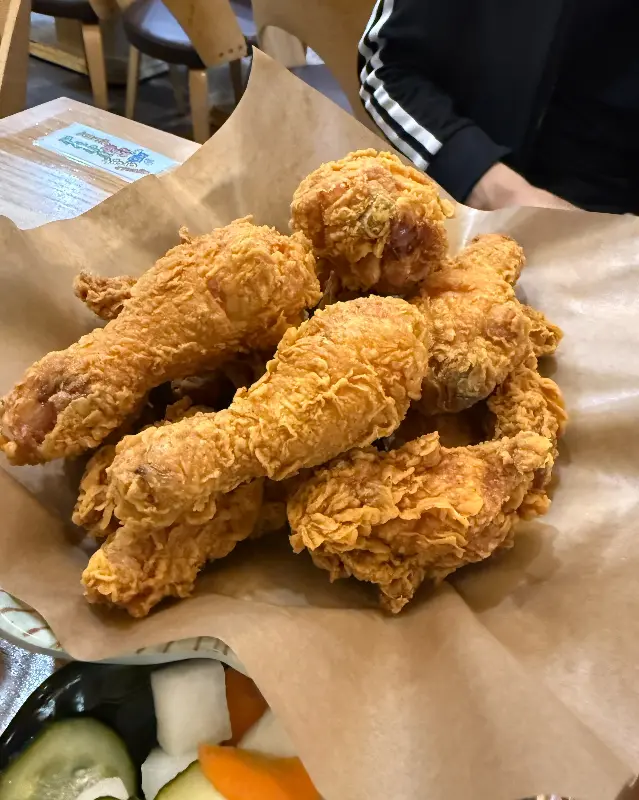 황금빛 핫후라이드 치킨