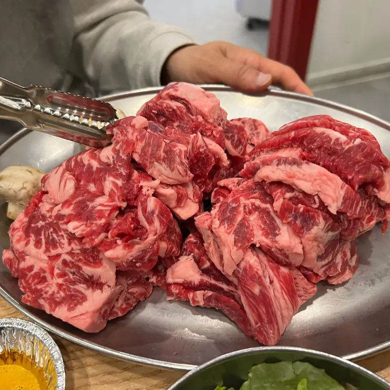 신선한 양념 소갈비살