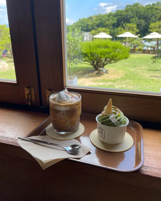 흑임자 라떼와 젤라또