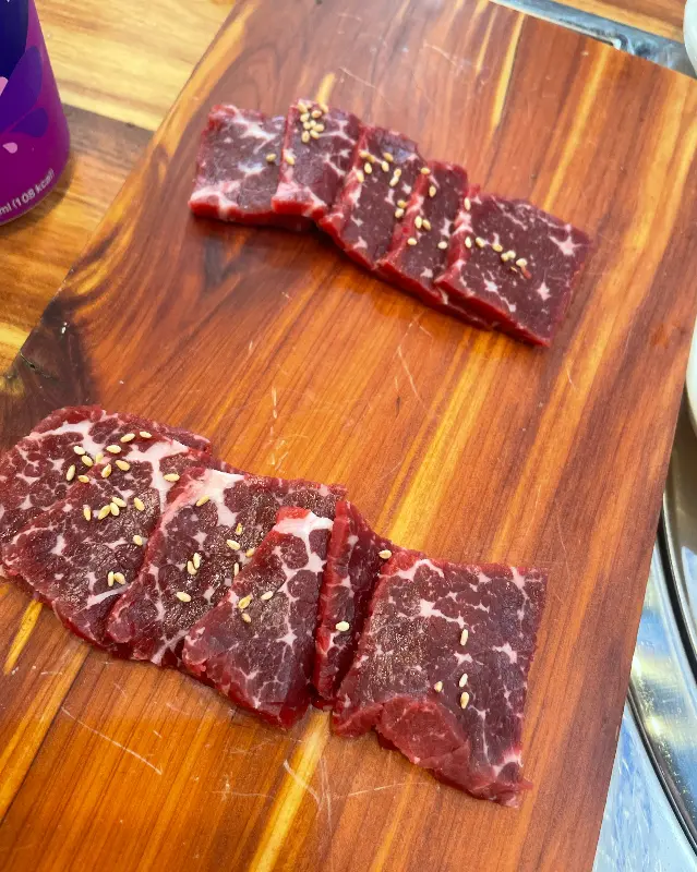 신선한 육사시미