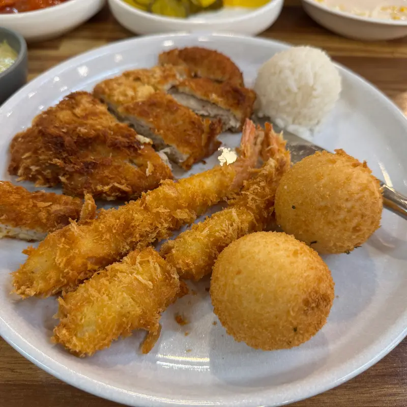 돈까스와 곁들여 먹기 좋은 메뉴들