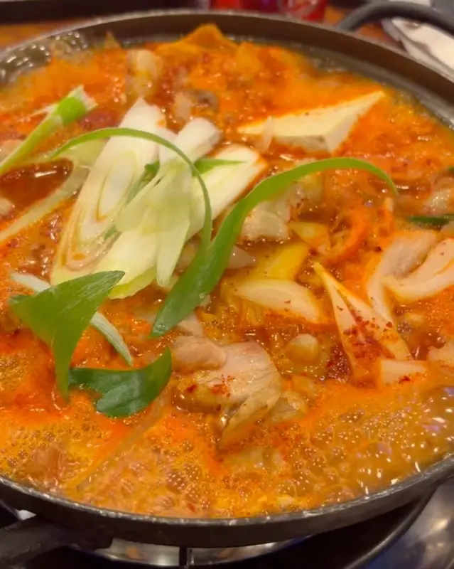 김치찌개의 푸짐한 건더기